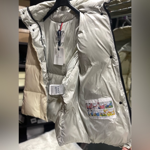MONCLER
Off-White Luzule Down Vest - Picture 8 of 14